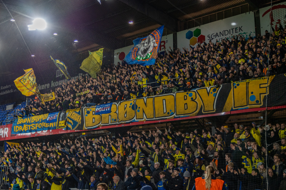 Østjyllands Politi Vil Tilbageholde Brøndby Fans Efter Agf Kamp 3pointdk 