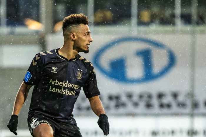 Hany Mukhtar i regnvejr i Horsens.